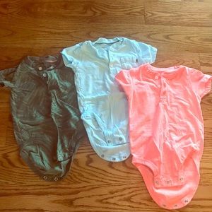 9 Months Baby Boy Carter’s Onesie Set